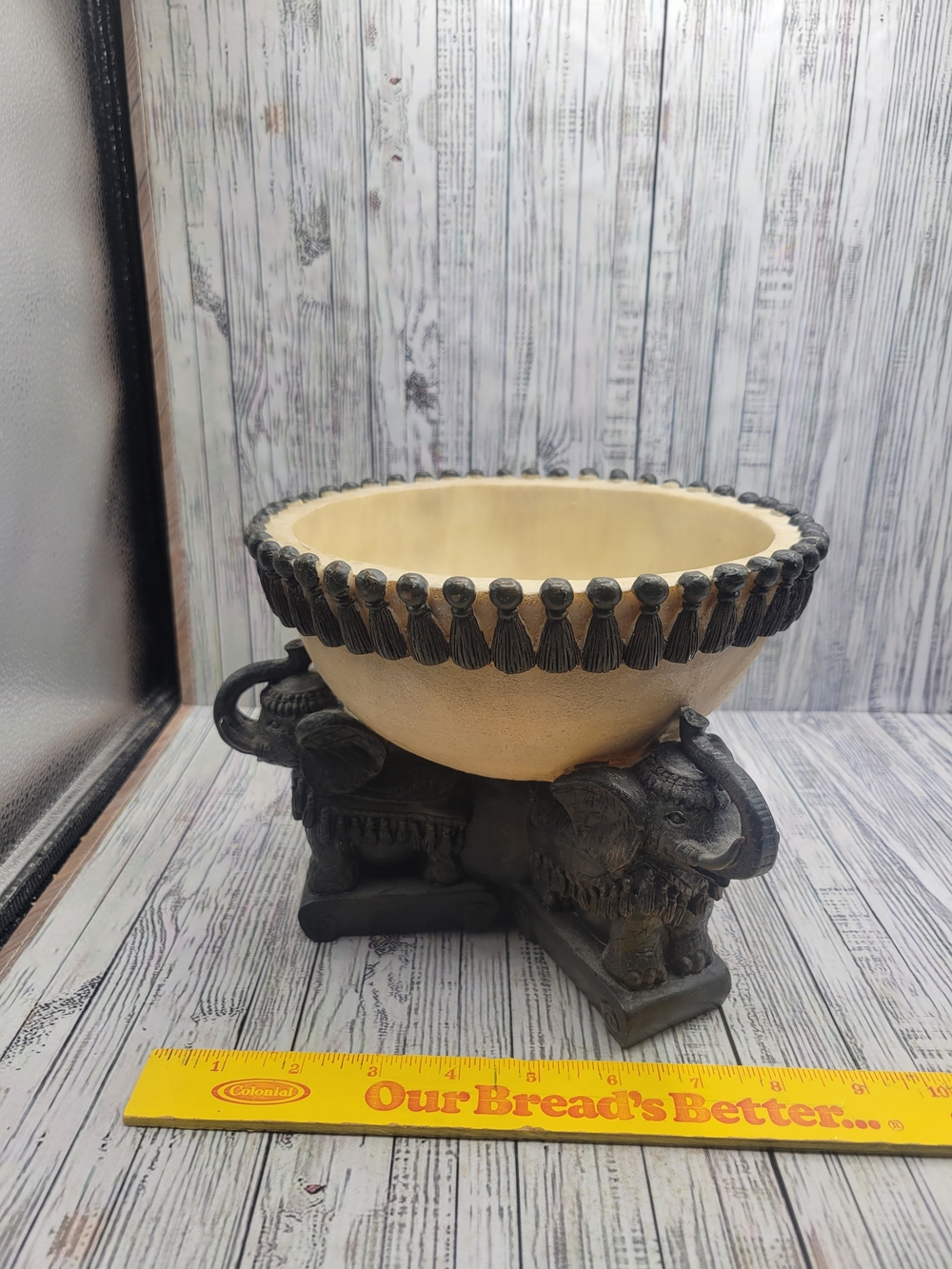 Decorative Composite Elephant Pedestal Bowl